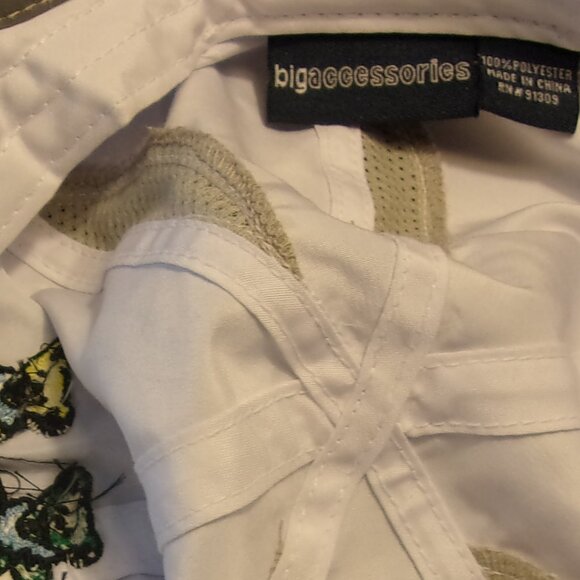 bigaccessories 3 Dancing Bears GD White Cap - Picture 6 of 8